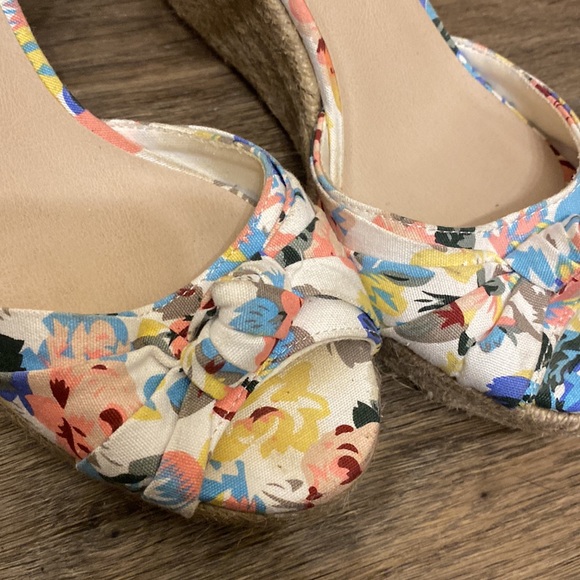 Montego Bay Club Floral wedge size 8 - Picture 3 of 10